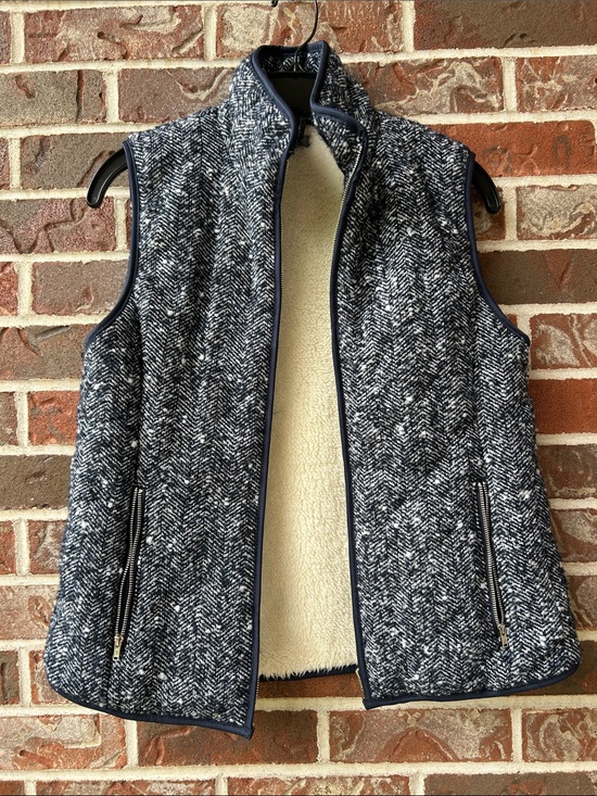 Mia & Tess Jackets & Blazers - Quilted Herringbone Sherpa-Lined Vest in Navy and Cream